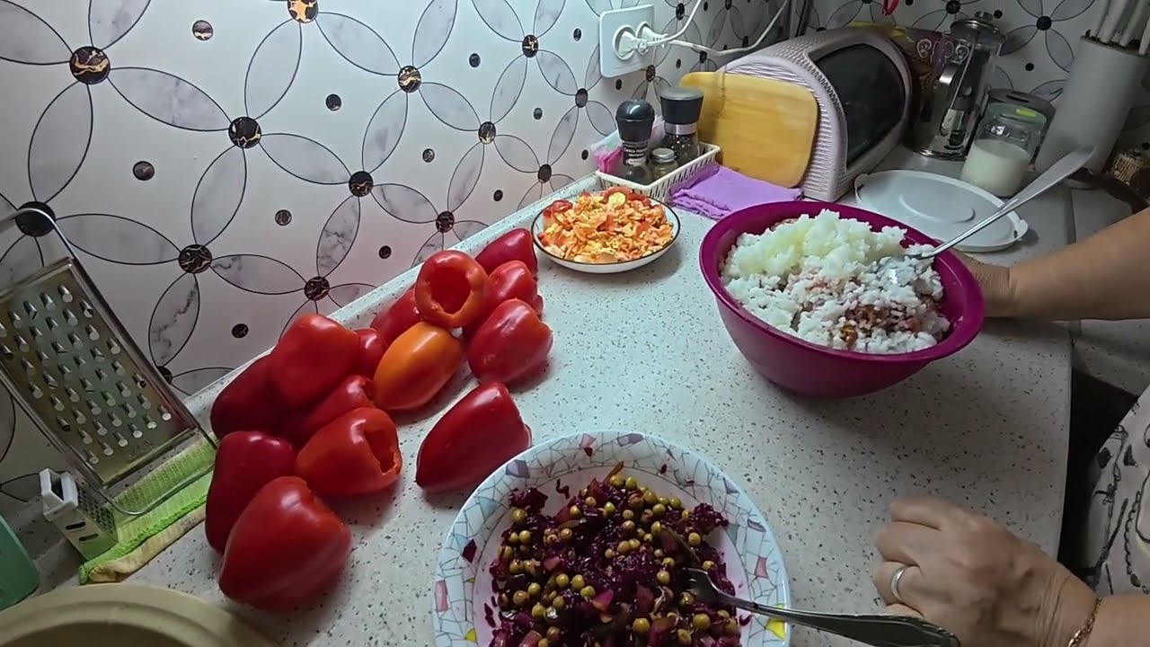 Не вкусно, сама кушай! У родителей. 