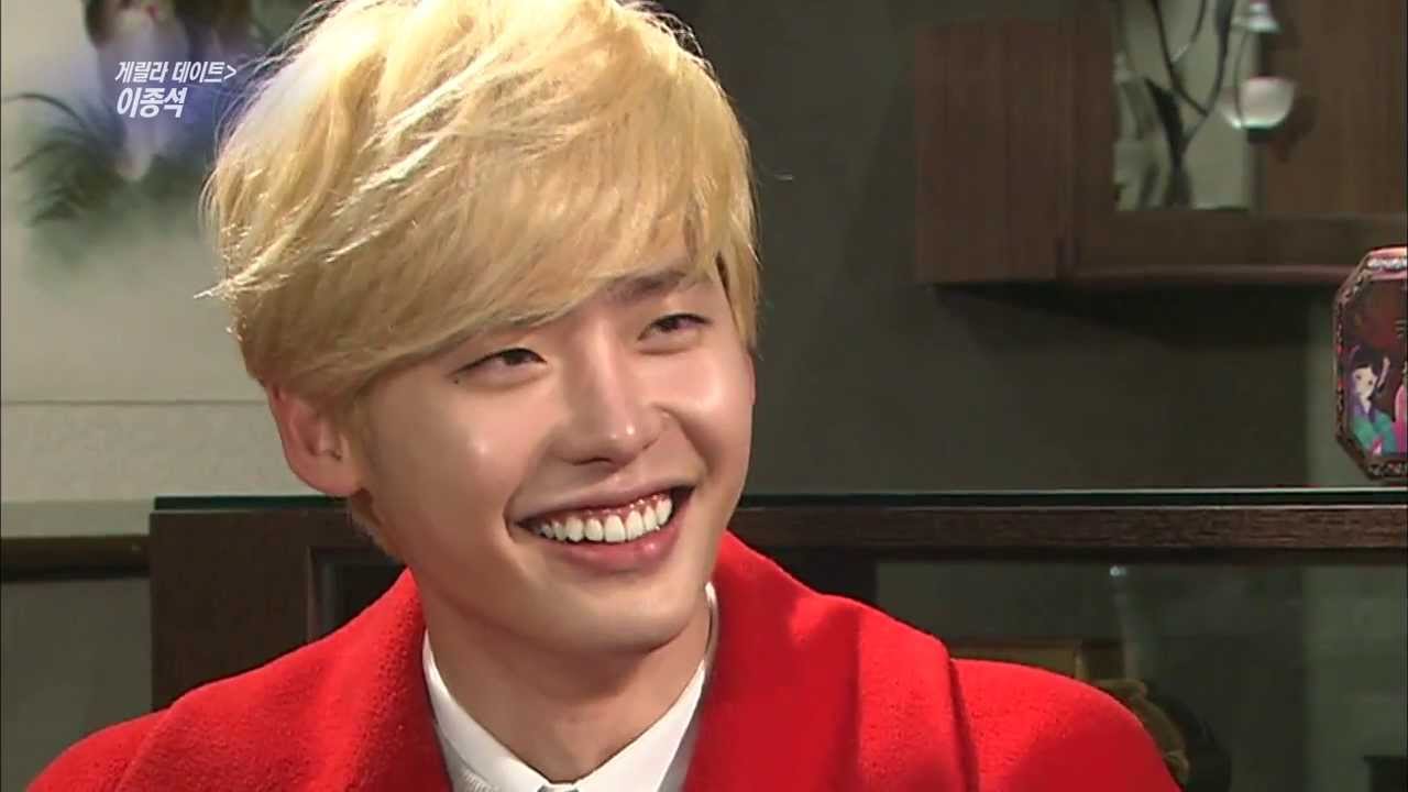 [HIT] 이종석의 하반신 노출 연기? 연예가중계.20140111