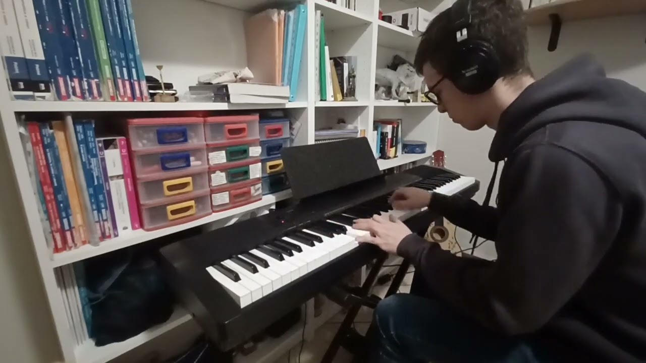 È festa (Celebration) - piano cover decerebrata