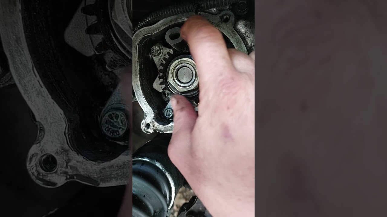 démonter pompe à eau espace 3 2.2 dci