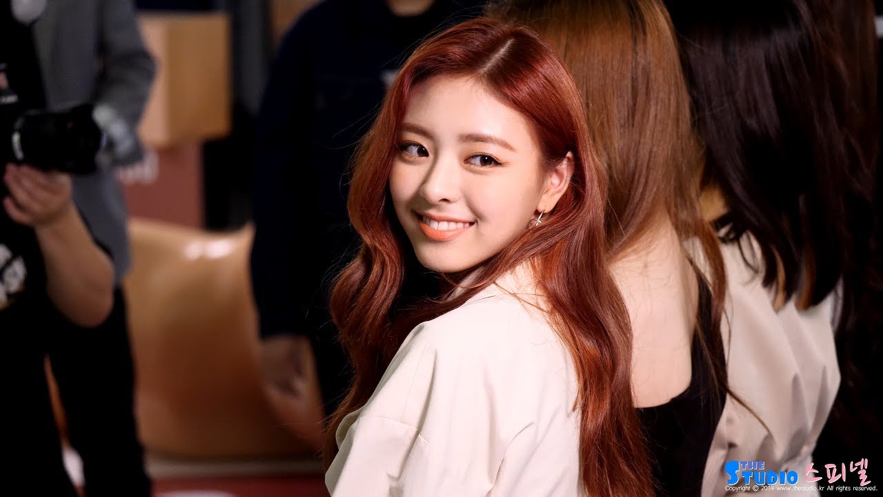 190502 있지 ITZY 유나 YUNA 끝인사 퇴장 4K 직캠 @ 코엑스 MAC 뷰티토크 팬사인회 by Spinel