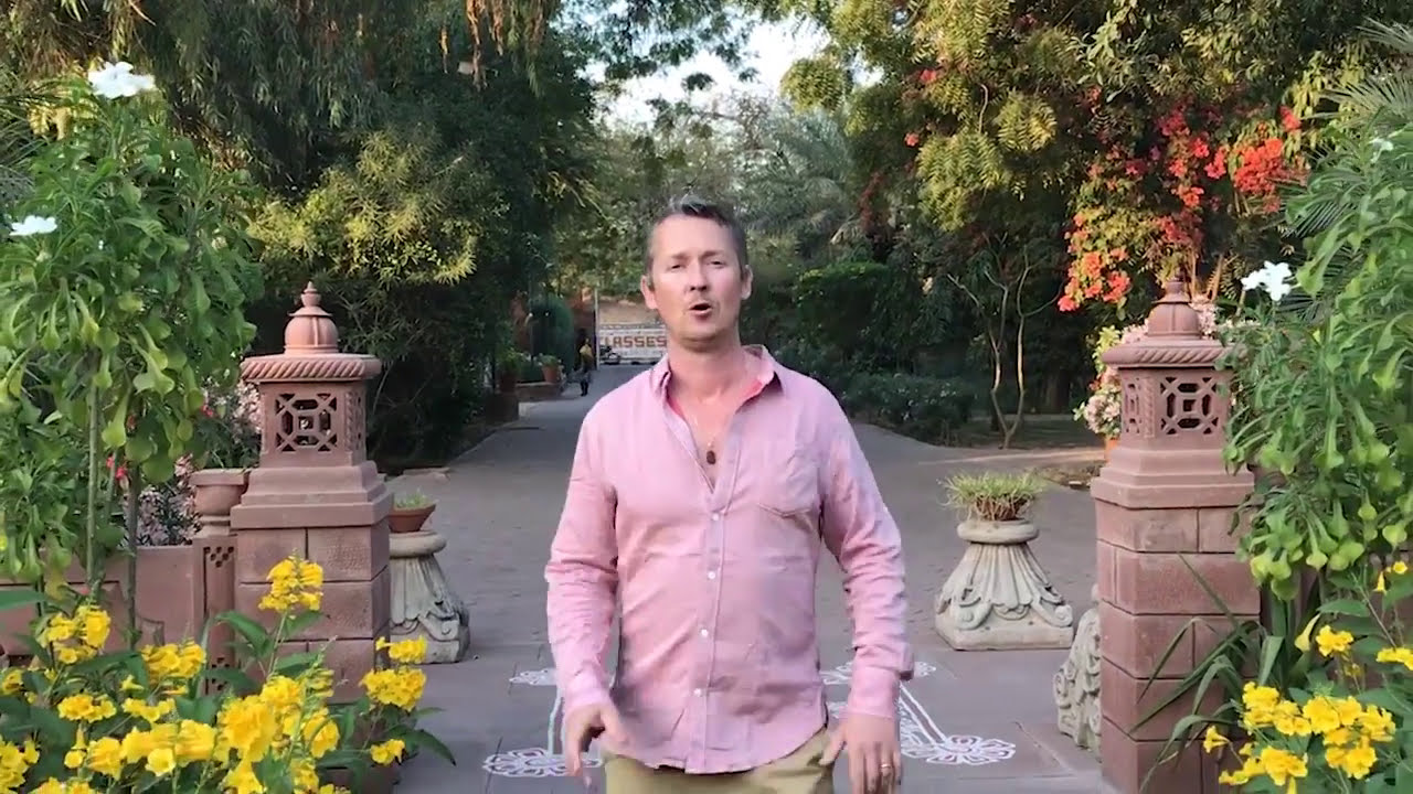 Best India luxury hotels and havelis. Listen to Allan's honest review of Ratan Villas in Jodhpur.