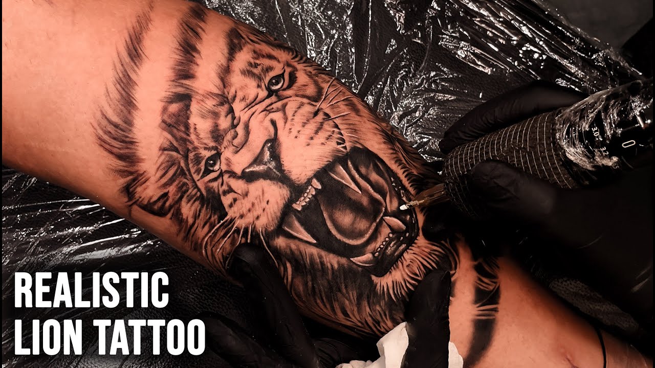 Реалистичная татуировка льва 🦁 от @tattoosbyabhishek