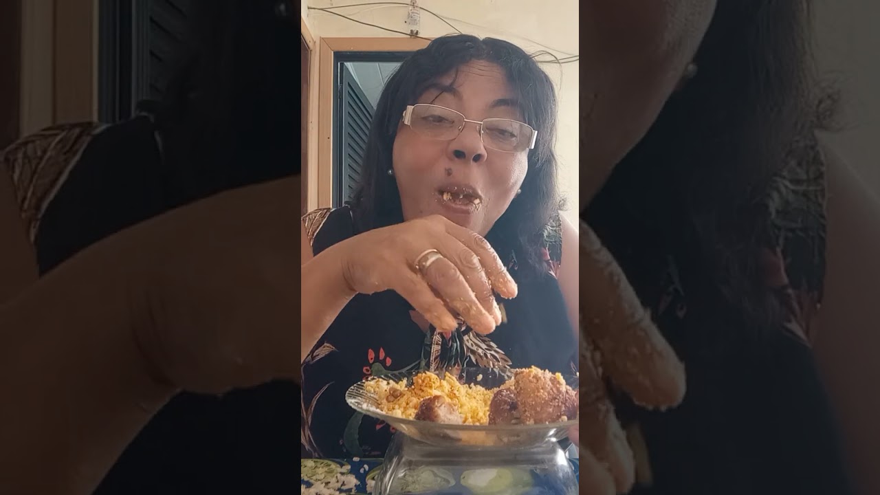 almoçando arroz carne com osso suino farinha pimenta cebola alho