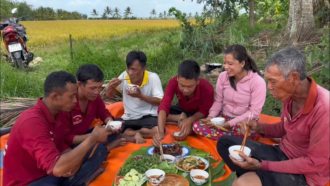 Trở lại đồng vồng chát bắt chuột móc ếch mùa gặt lúa VXĐ # 672