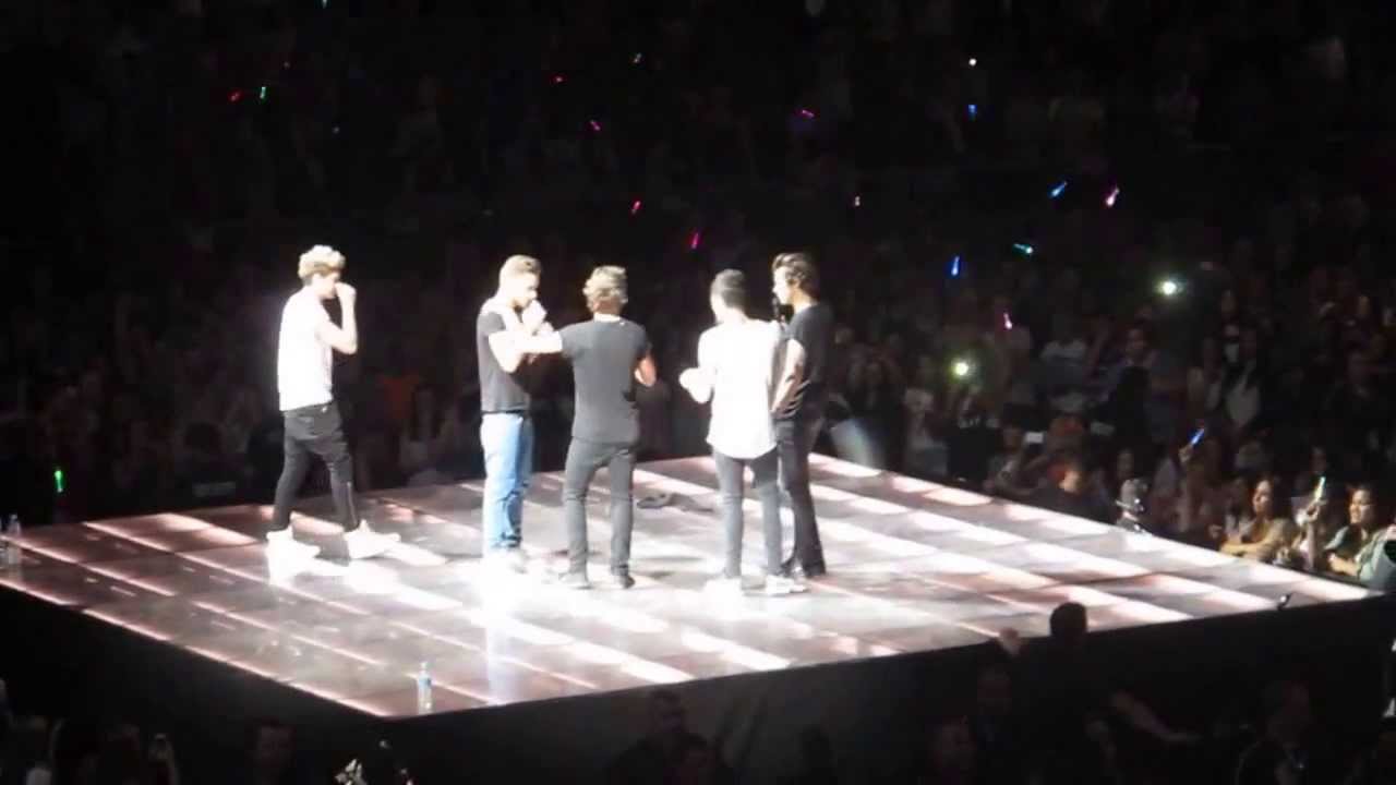 One Direction Twitter Session • Sydney Concert 26-10-13