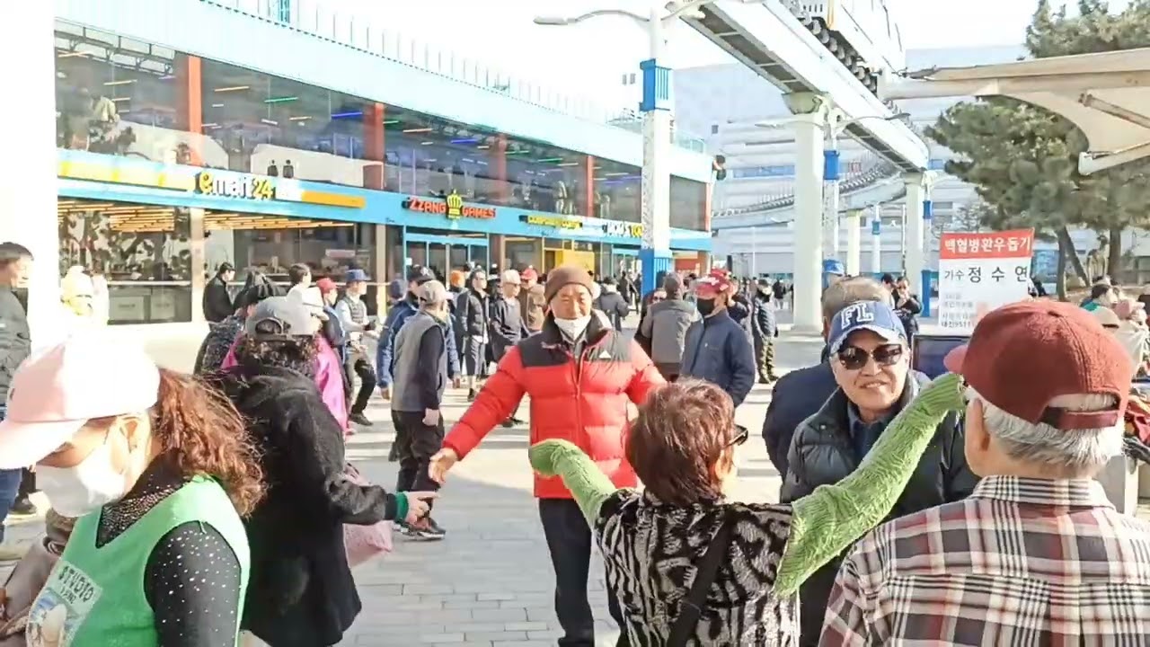 가수 이산이 연정 원곡 배금성 월미도버스킹 가수 정수연 둥굴둥굴 살아보세 금영22079 백혈병환우돕기 무지개음악회 