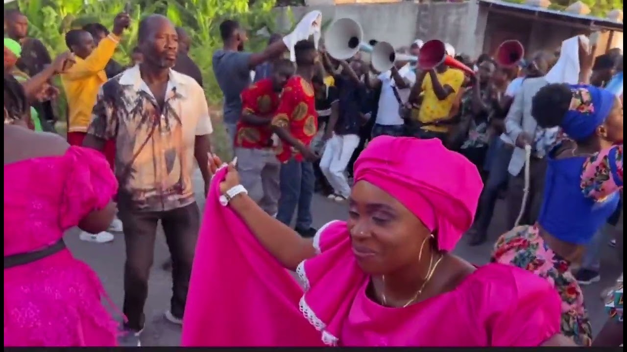 Bann doub motè.Medam yo bel .yopa tann vendredi sen pou yo abiye