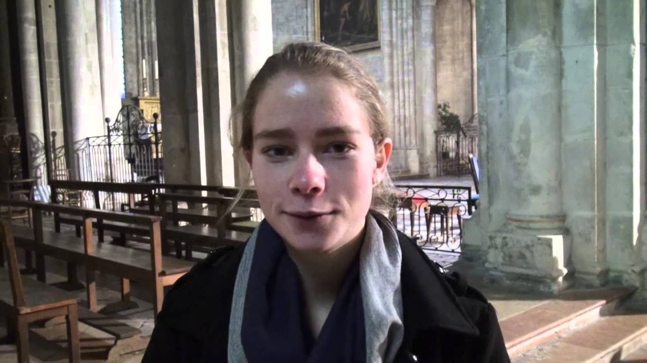 Messe des jeunes du 17 novembre 2013 -Interview de No&eacute;mie-Chalon sur Sa&ocirc;ne