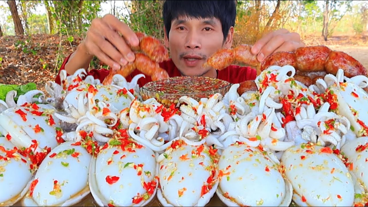 ปลาหมึกกระดองลวกจิ้มซีฟู๊ดแกล้มผักสดแซ่บคักอีหลีครับพี่น้องMUKBANG EATING SHOW#โก้อีสานพาแดก