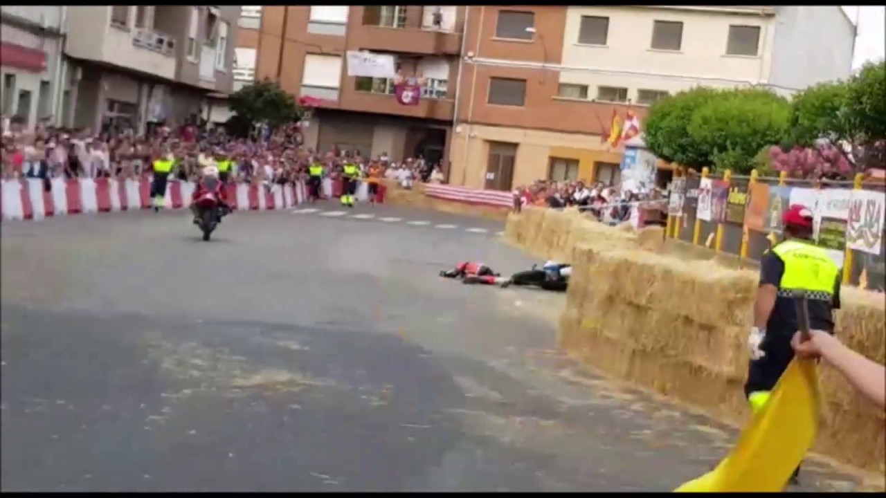 Ca&iacute;das en Moto  Circuito Urbano de La Ba&ntilde;eza 2019