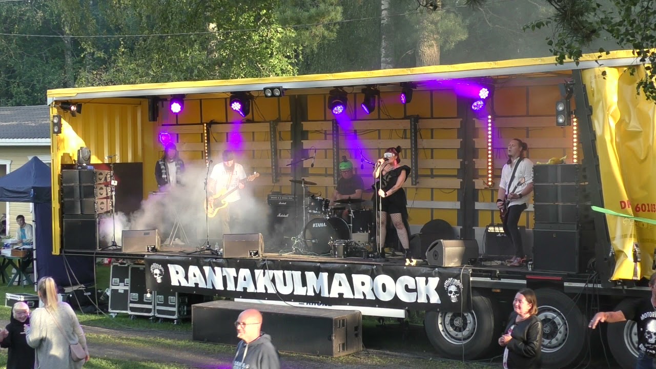 Rantakulmarock 2021 - Blue in the face