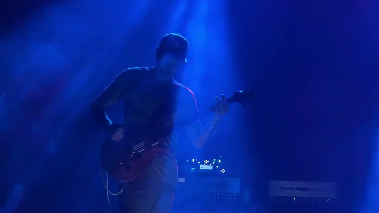 HOOBASTANK “CRAWLING IN THE DARK” LIVE IN MANILA 2025