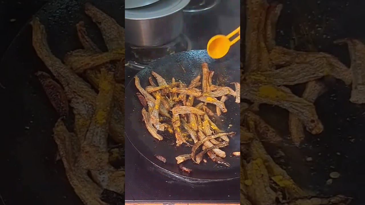 Dry Bombay duck (Bombil) fry 🐟🌧.. #tastyandyummyrecipes #recipe #rainyseason #cheflife #amhungry