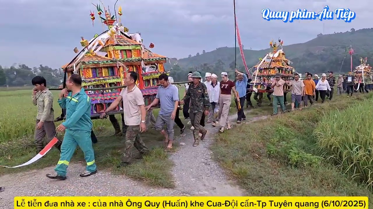 Lễ tiễn đưa nhà xe cho các Cụ : của nhà Ông Quy (Huấn)Thôn Khe cua - Đội cấn - Tp Tuyên quang - T Q