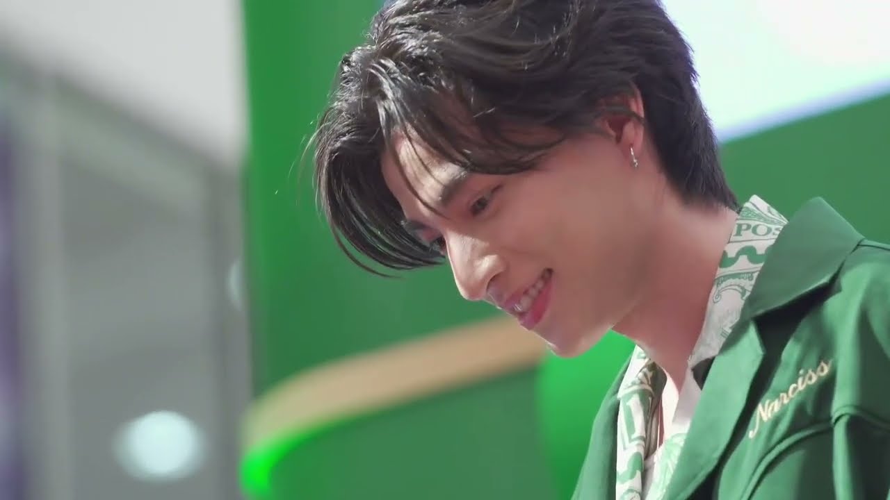 240908 Gulf kanawut OISHI 25thBirthday Facebook Live