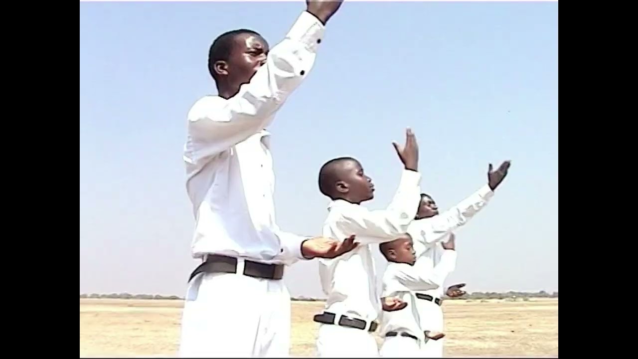 Msalura CCAP nursery choir we tiye