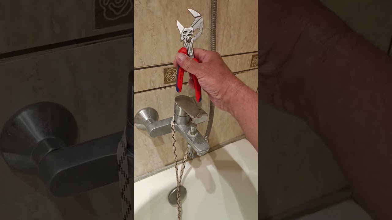 knipex 86 05 150 - закрутить смеситель на ванну - легко!