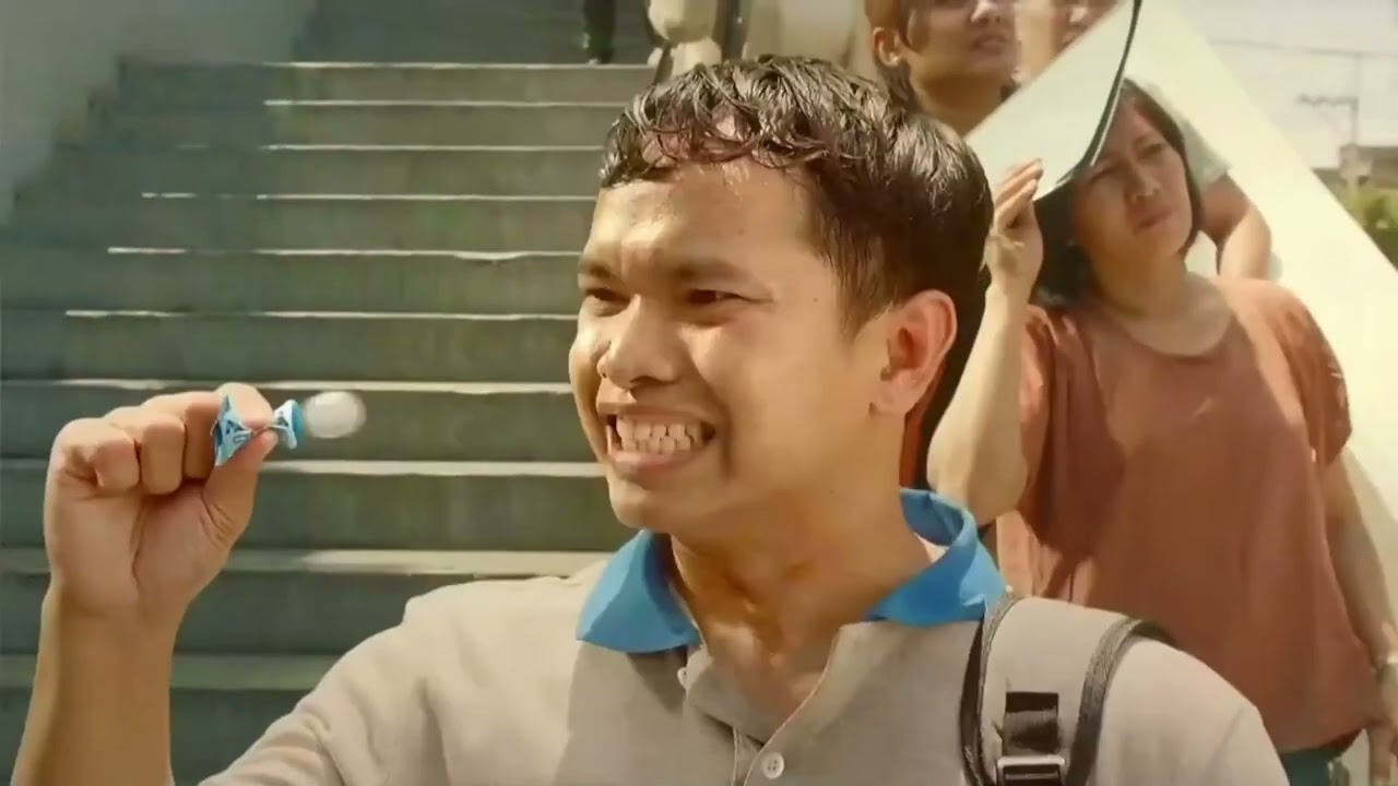 Maxx Commercial Reverse (2023)