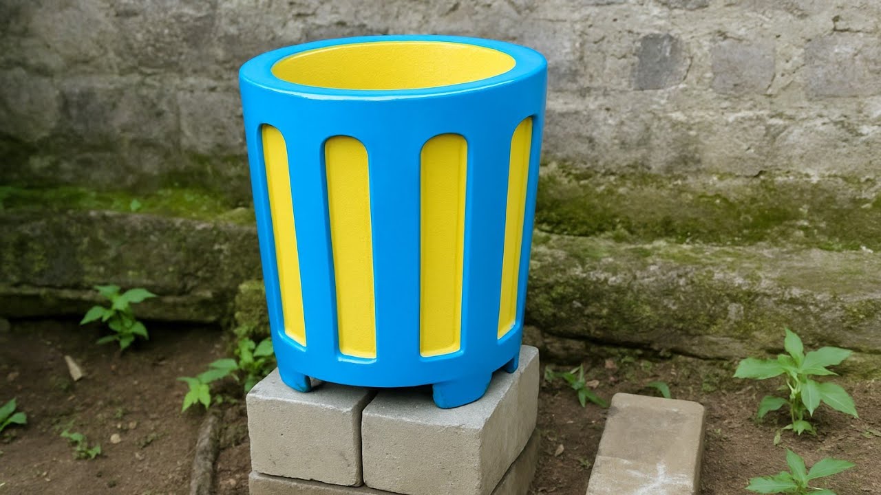 Home Old OR West plastic Container Reuse for Flower vase Ideas || Easy DIY Hacks