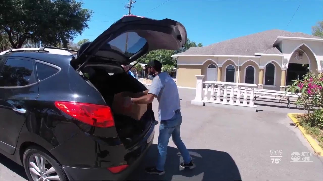 Islamic Society of Tampa Bay giving out food during crisis
