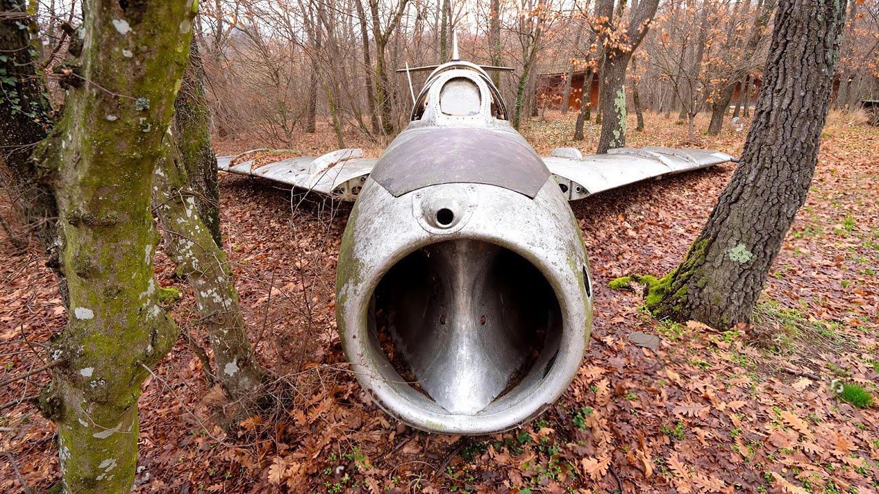 Rare Historic JET AIRPLANE ENGINES Start Up After Years – Amazing! 3