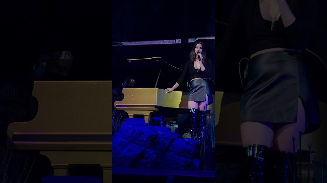 Lana Del Rey - Salvatore - LA to the Moon Tour (Sunrise, FL) 2/1/18 ♡