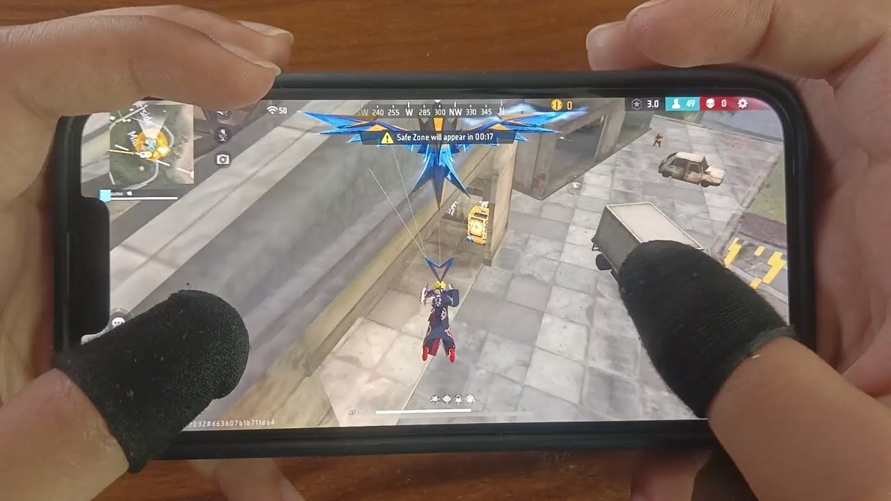 BR RANK 4 FINGER HANDCAM SOLO VS SQUAD GAME PLAY ON GRAND MASTER LOBBY 