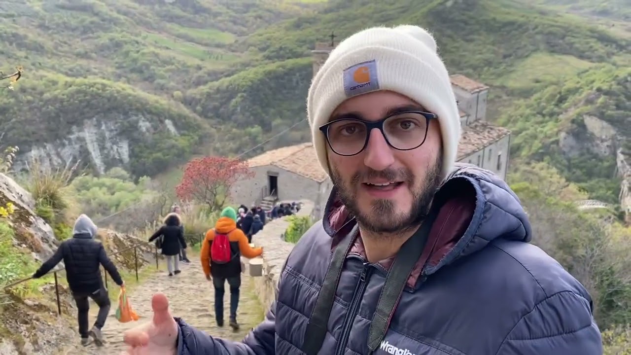 Roccascalegna (CH) ed il castello più scenografico d’Abruzzo 🏰