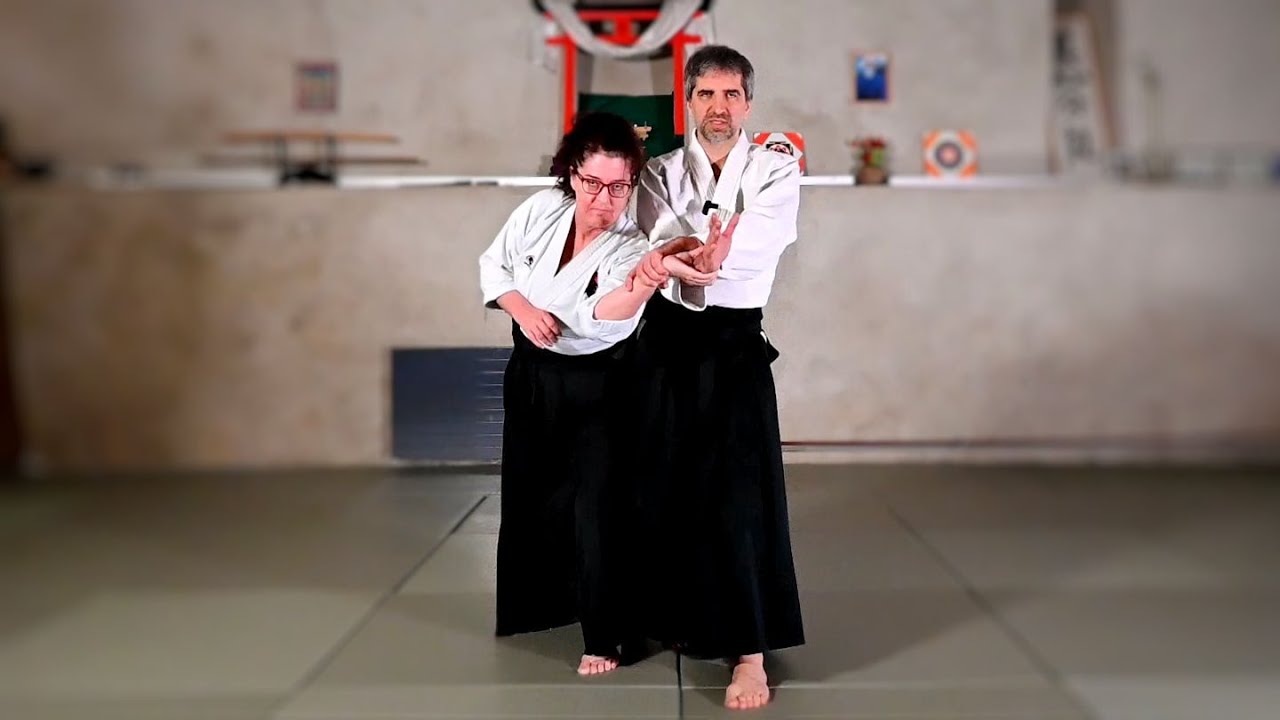 Katate-dori shihonage ura waza - 片手取り四方投げ裏技