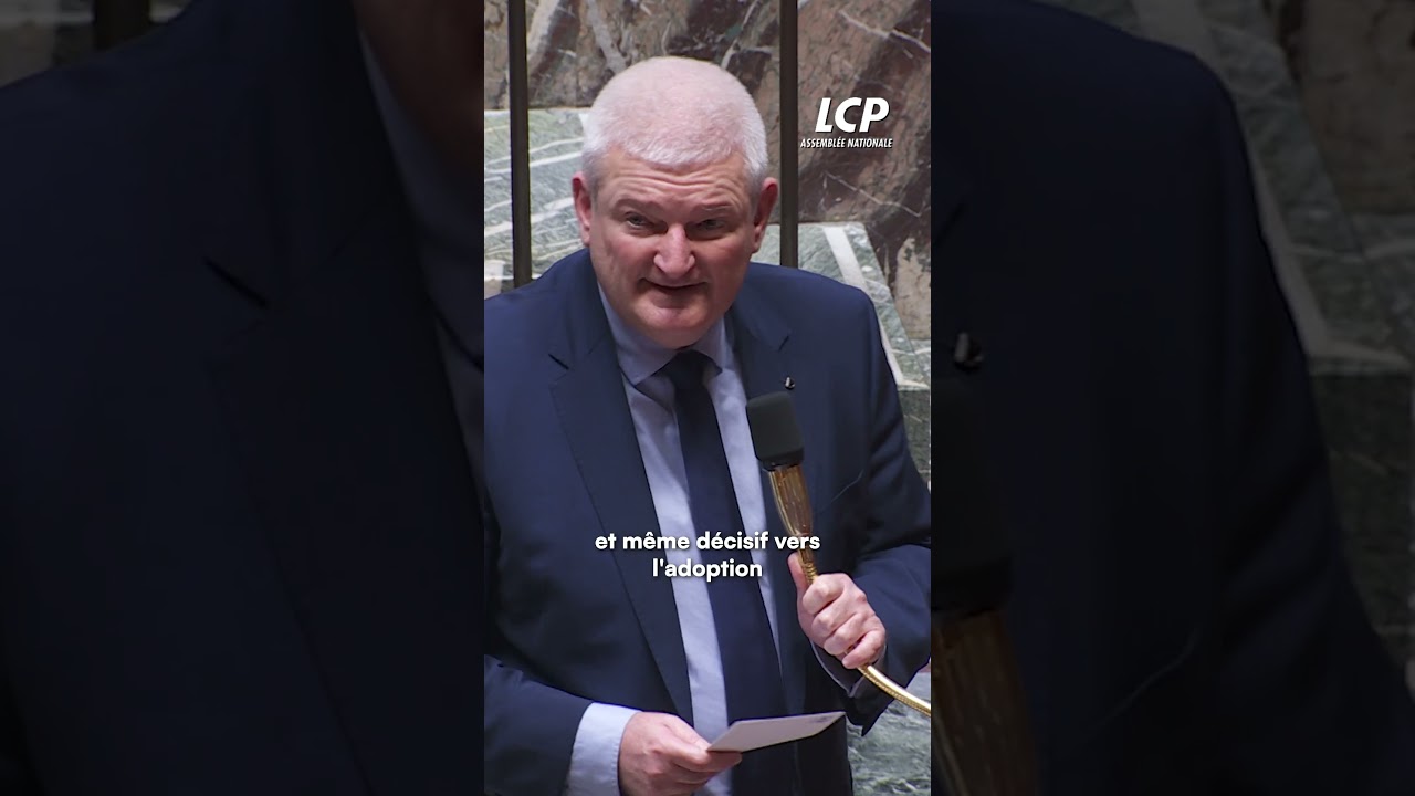 L'&eacute;motion du rapporteur du texte sur l'aide &agrave; mourir apr&egrave;s l'adoption de la proposition de loi