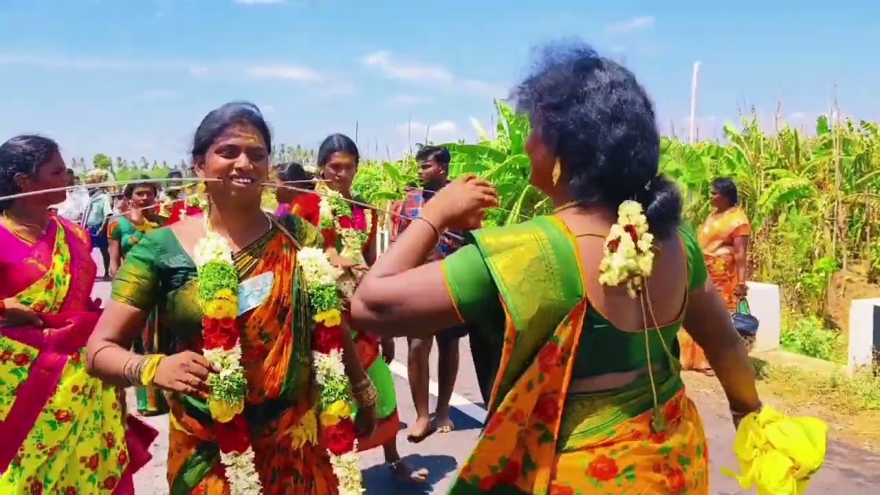 மதுர காளியம்மனுக்கு ஆட்டம் பாட்டத்துடன் சென்ற நம்ம குடும்பம் #familyalaparaigal #familyalaparaigal #