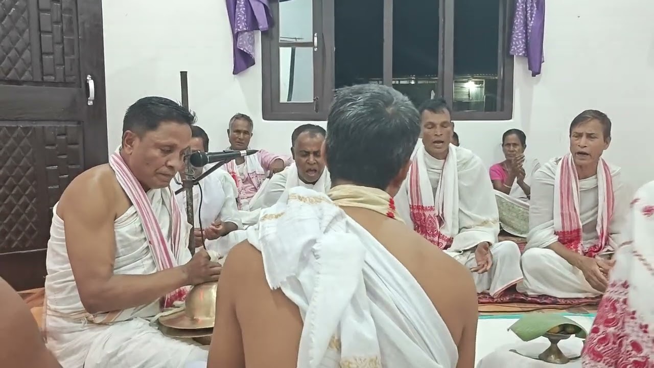 পদ্মপানী এ জীৱ মোহন ৰাম সুখে দুখে মুখে যোনো চাৰে ৰাম নাম🙏