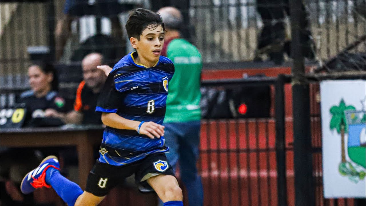 Melhores dribles no futsal de 2025. #futsal #futsaldebase #skills #dribles 