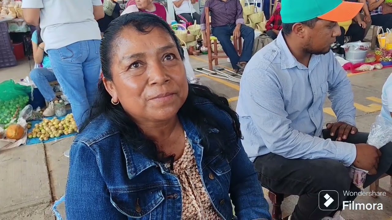 Lo que venden en el mercado de San Jerónimo XAYACATLAN. Conoce el quelite Santo