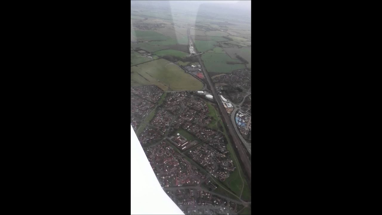 Grob Tutor 115e Over Didcot, Oxfordshire | Flying over England