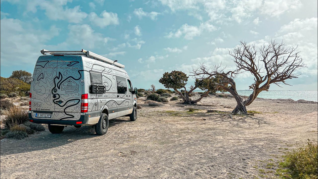 Van tour: Sprinterul 4x4 construit de Sfinx Camper&Conversion si echipat de Darcom Energy este GATA!