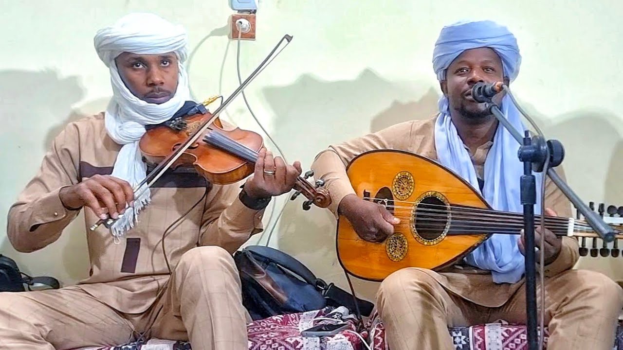 الفنان مصطفى _حالة🎧👈🎤 يبدع في موال جميل ورائع ✈️ يالمصطفى غيرها عليا ♥🎹استمتعووو لحباب