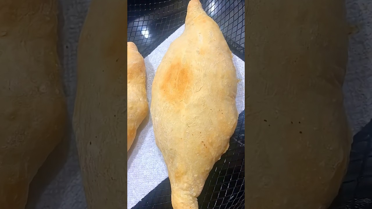 I Tried Iraqi Samoon Bread #viral #trendingshorts #viralshorts #viralreels #trendingshorts #trend