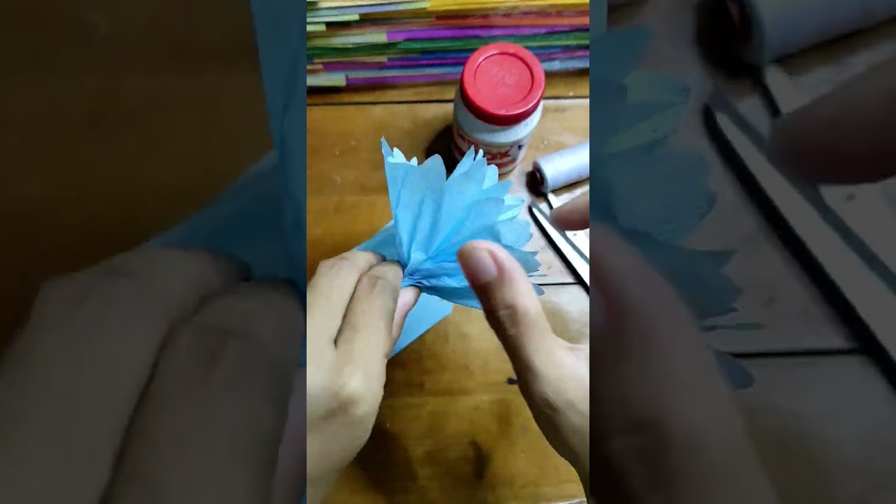 membuat bunga dari kertas crepe dengan mudah #bungahias #kraft #craft #bungakertas #bungatelur
