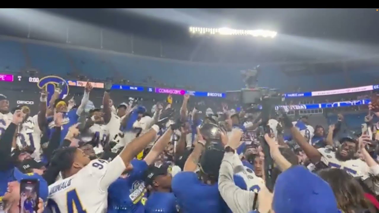 A final 'Sweet Caroline' as Pitt celebrates ACC Championship, raw video, on the field in Charlotte!
