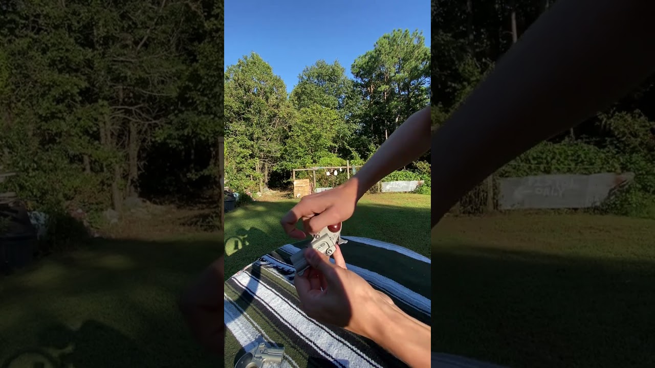 Cobra derringer’s 22mag/9mm