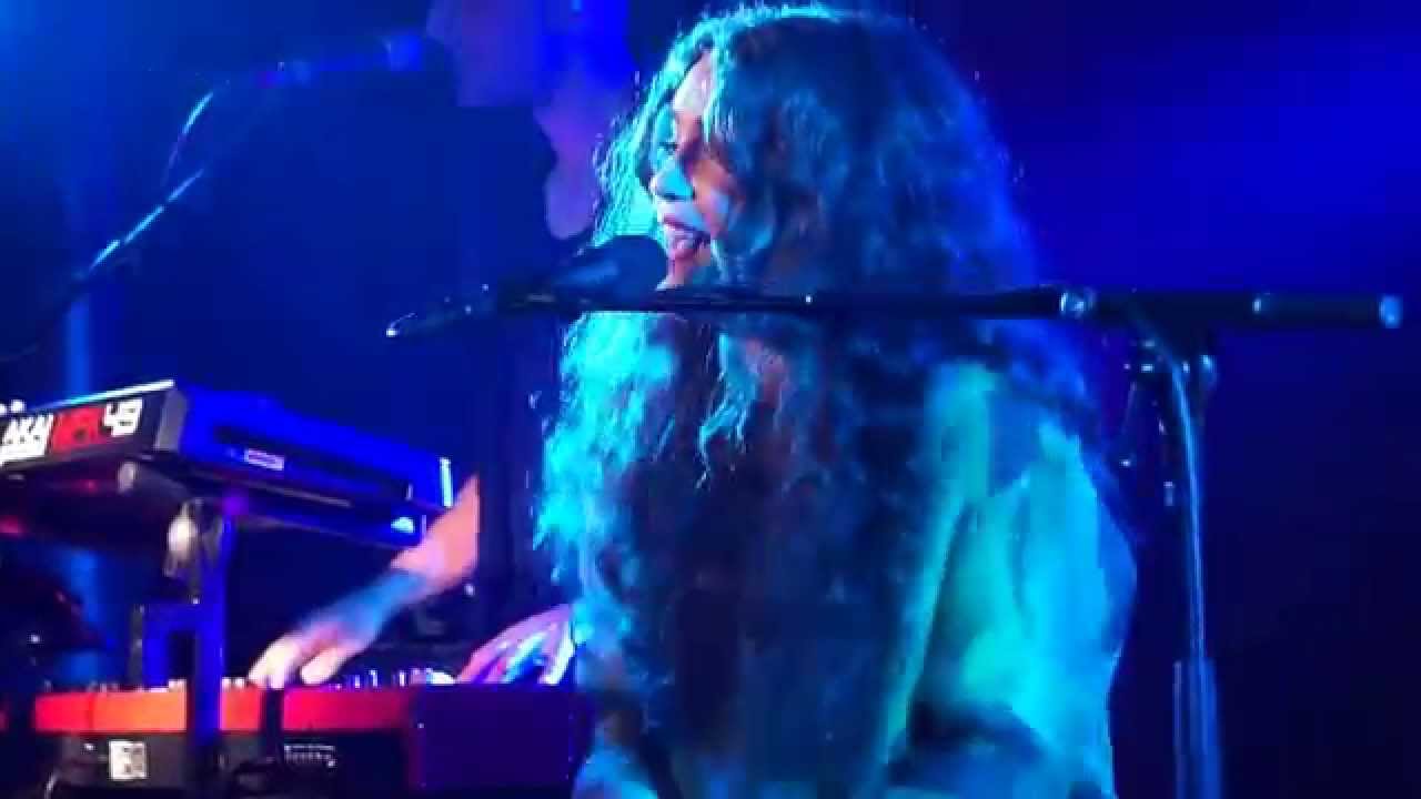 Rae Morris - Cold | Live Dublin 2015