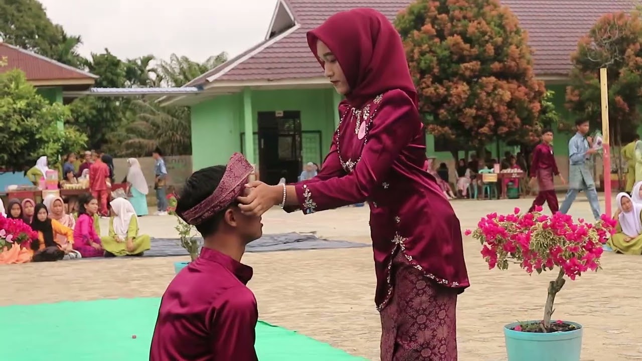 Lomba Fashion Show Hari Jadi Pelalawan Ke-25 | SMA N 2 Pangkalan Kuras