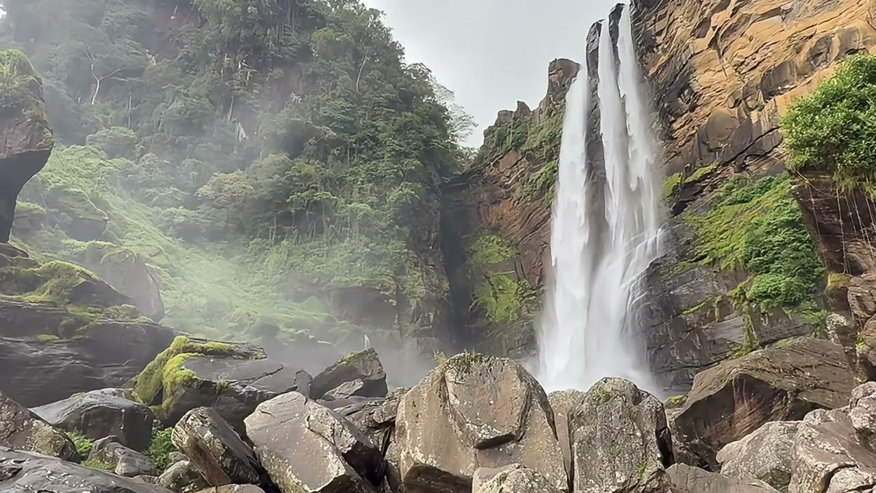Lakshapana Falls, Sri Lanka | Five Minutes Of Sri Lanka