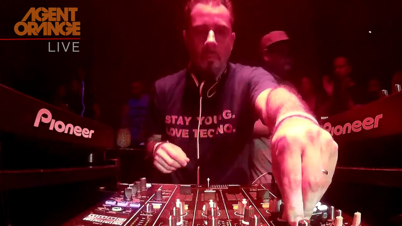 Agent Orange DJ - Club Vertigo, Costa Rica #techno
