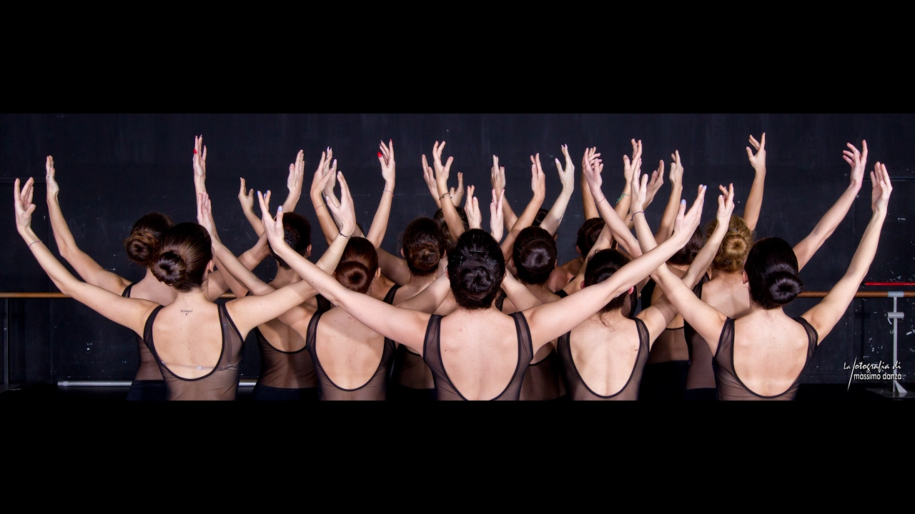 Shooting di Massimo Danza alle coreografie di Arianna Galassi al Molinari Art Center