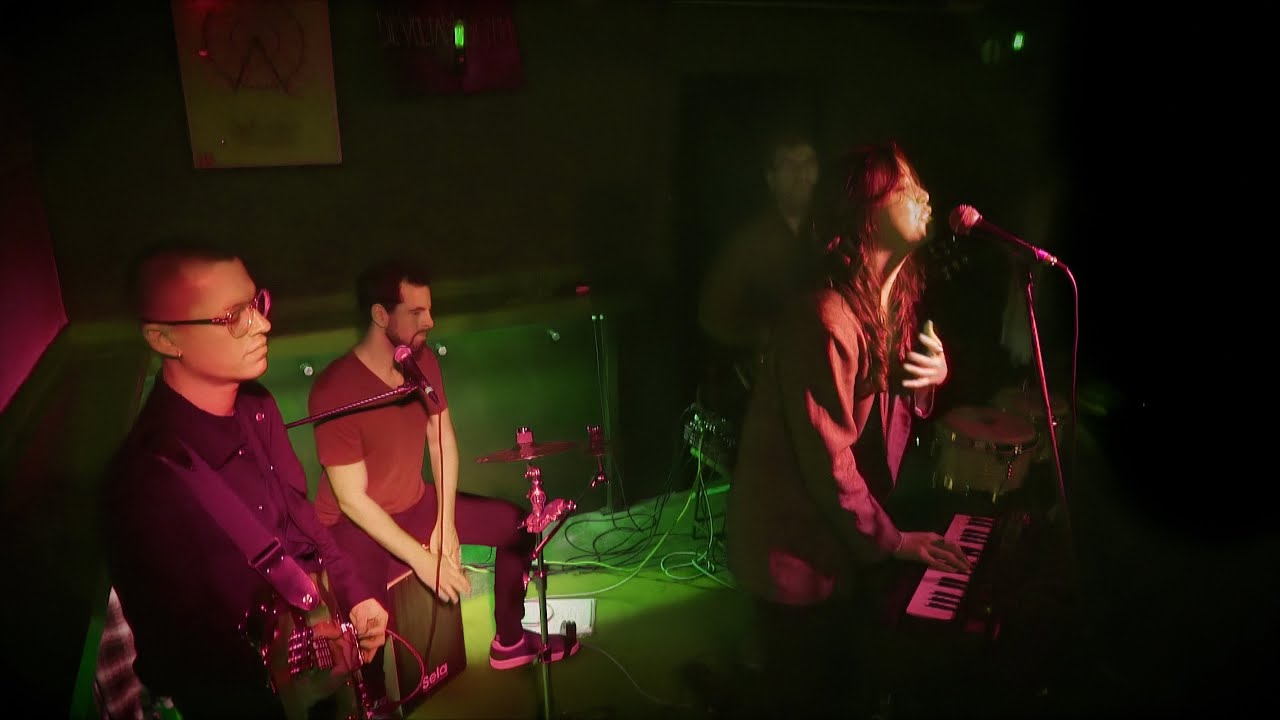 Underdog (Live at El Col·leccionista, 03/02/2023)