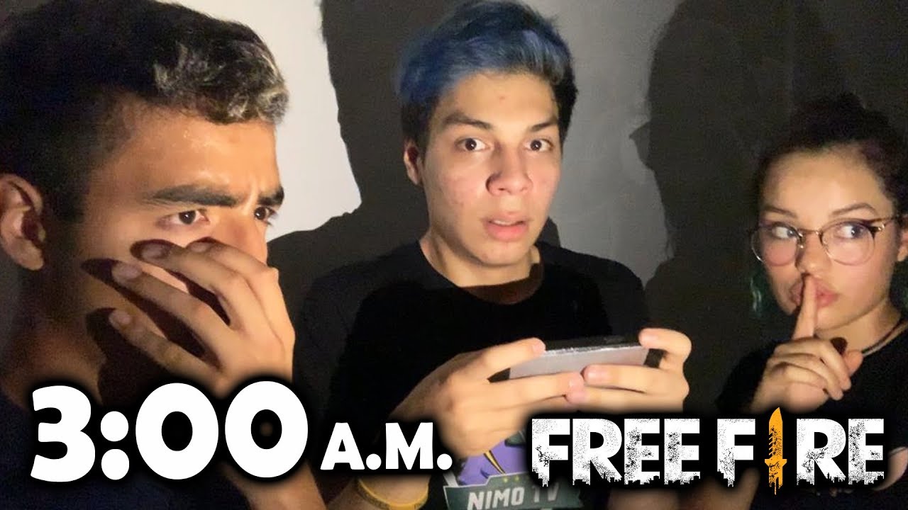 ¡JUGANDO FREE FIRE a las 3:00 A.M. en una CASA EMBRUJADA! *pasamos mucho miedo*