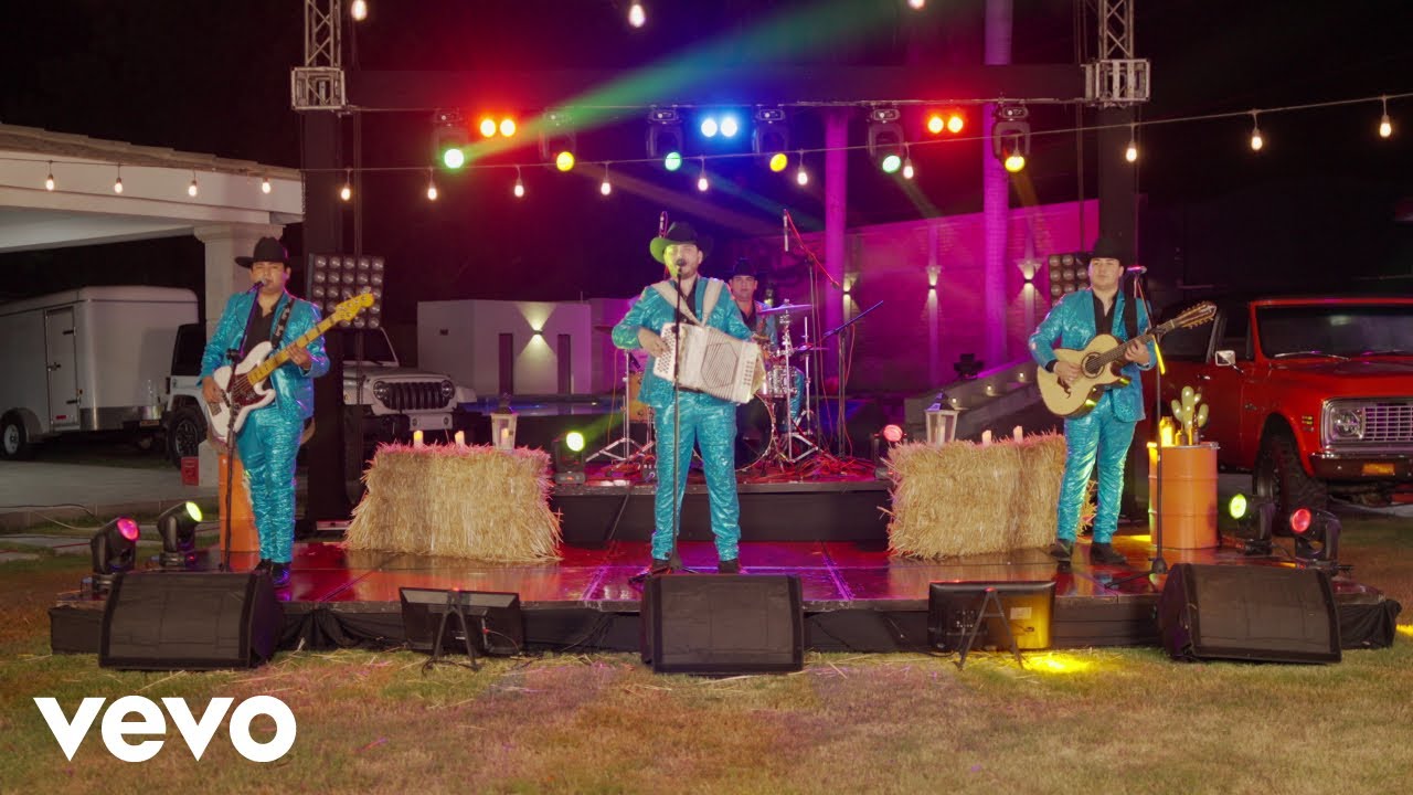 Los Ejemplares del Rancho - El Chavalo Es Sinaloense (En Vivo)